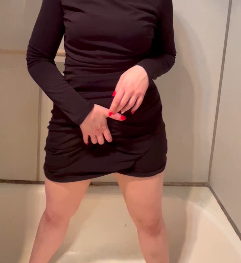 Harleymaree OnlyFans Pee Porn Video Clip 527500