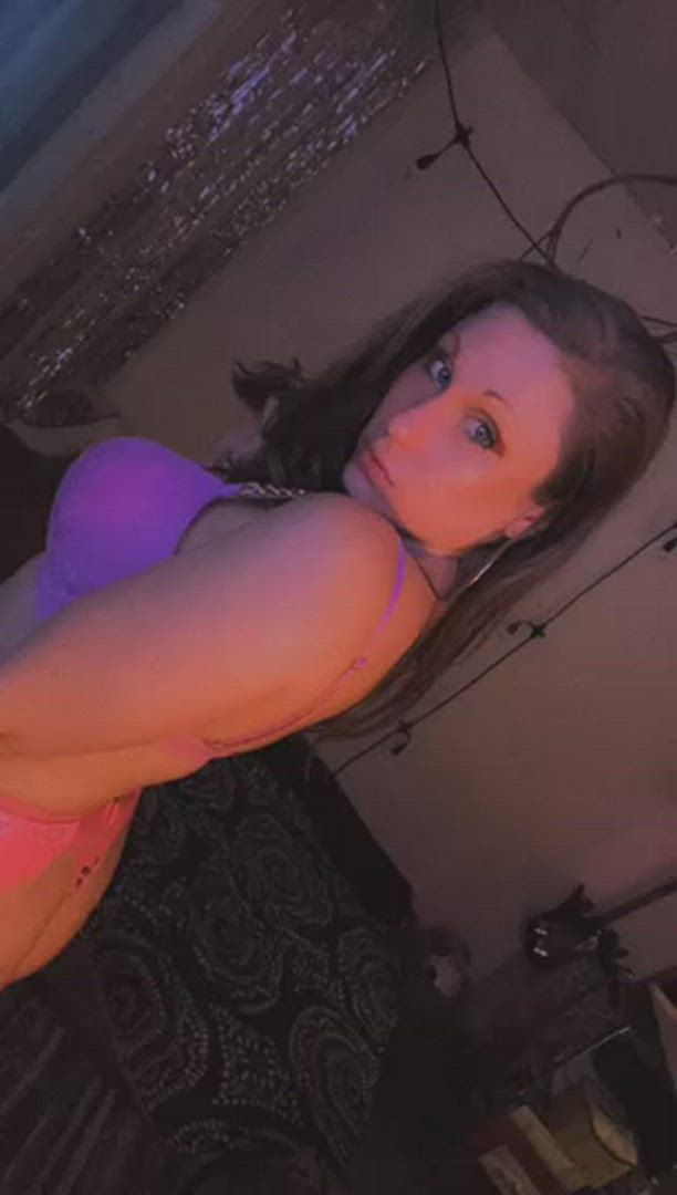 Amateur porn video with onlyfans model ?✨?⭐?? <strong>@cassidypratt</strong>