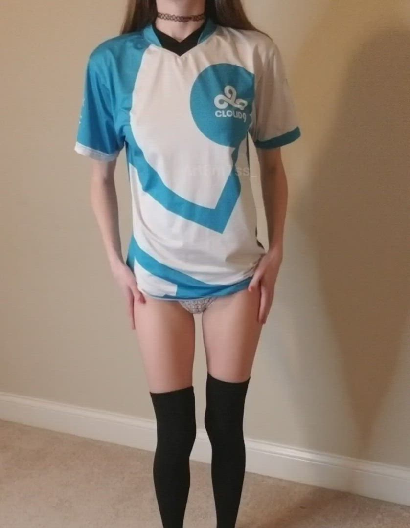 Nerd porn video with onlyfans model art3m1ss <strong>@nichxxle</strong>