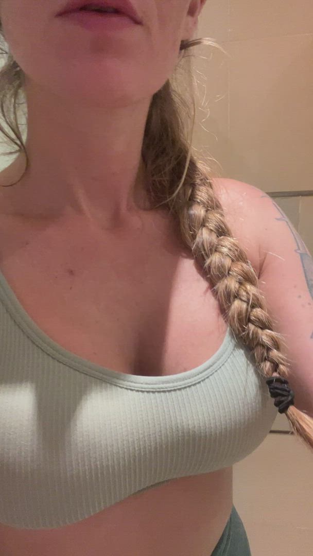 Boobs porn video with onlyfans model Barebackpackers <strong>@barebackpackers</strong>