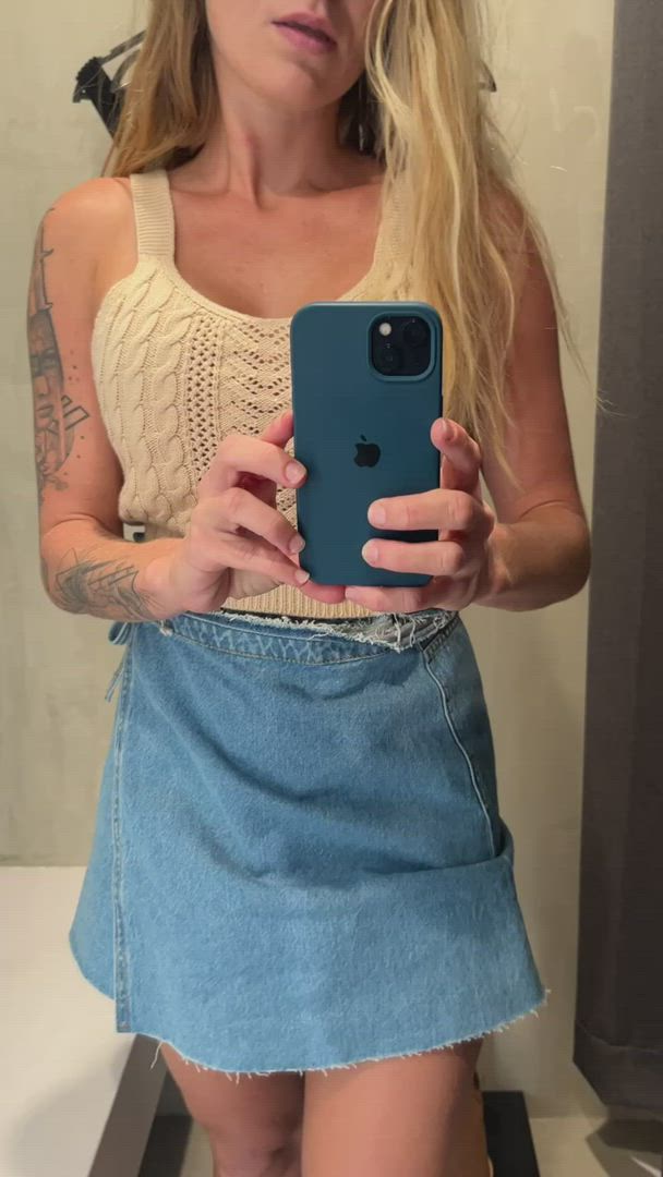 Public porn video with onlyfans model Barebackpackers <strong>@barebackpackers</strong>