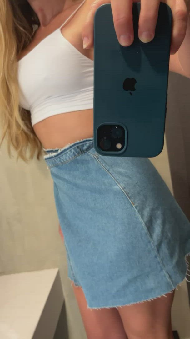 Public porn video with onlyfans model Barebackpackers <strong>@barebackpackers</strong>