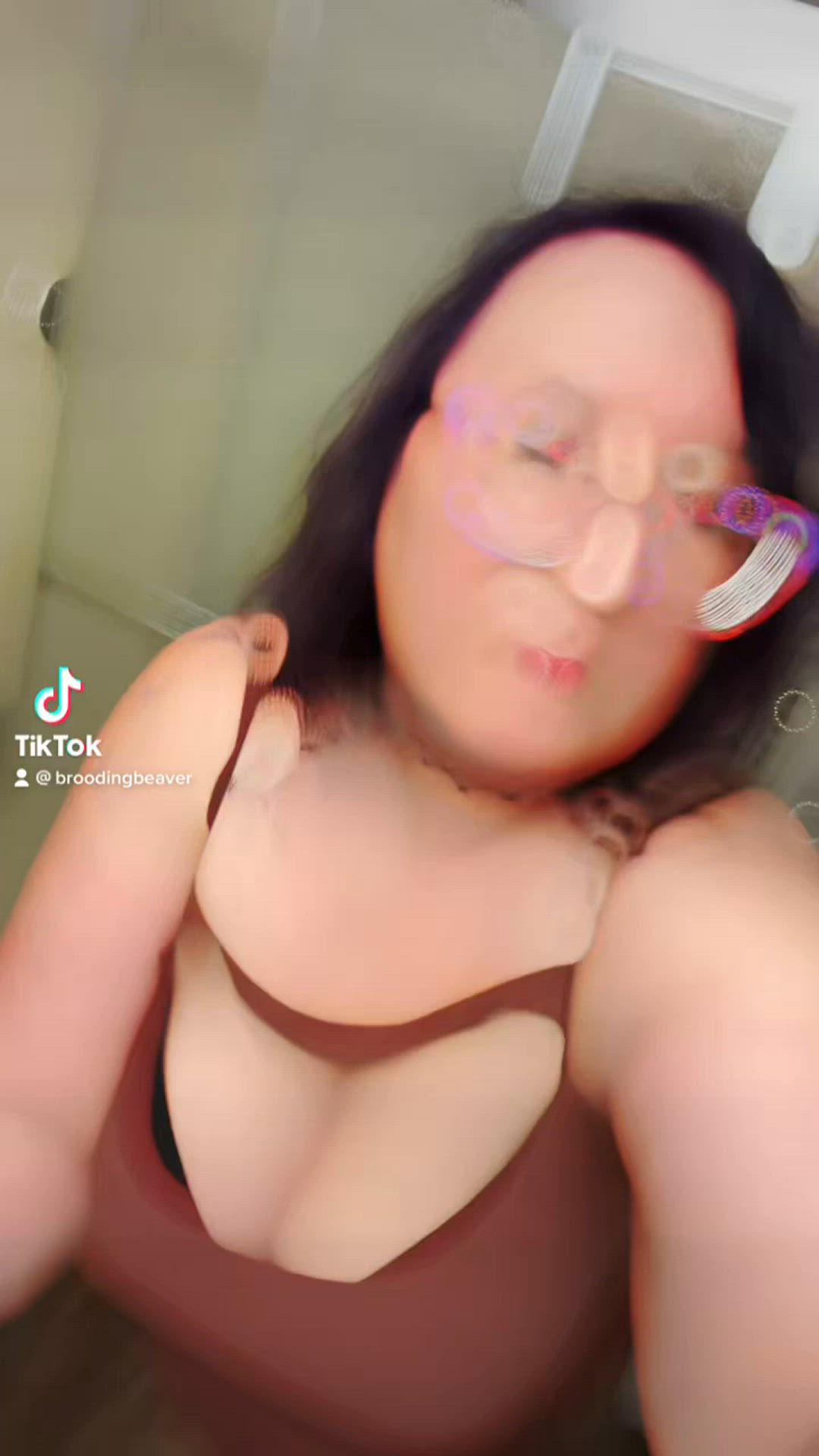 Big Tits porn video with onlyfans model broodingbeaver <strong>@broodingbeaver</strong>