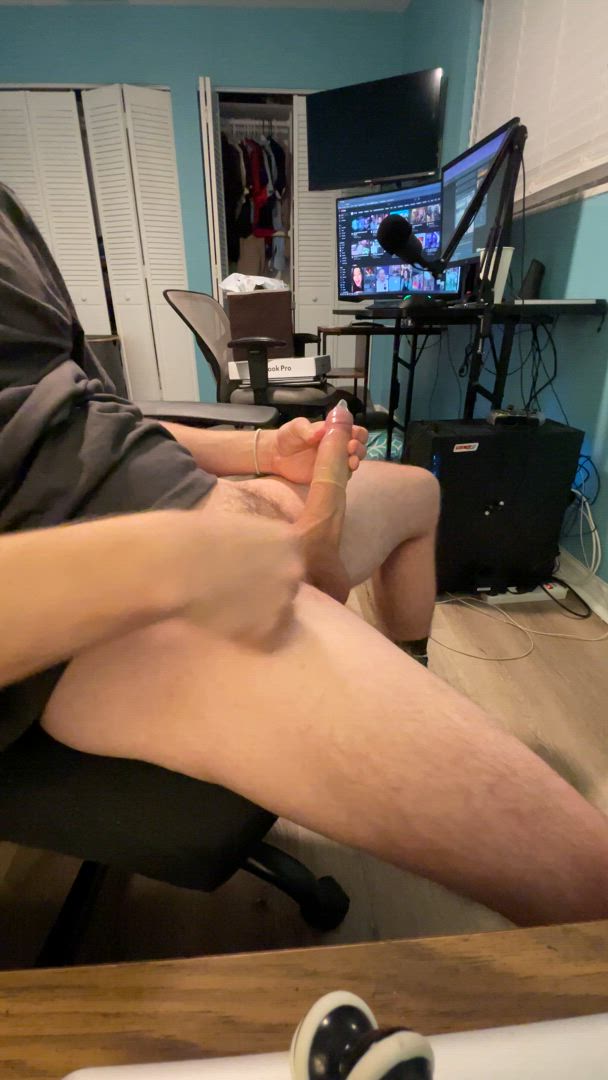 Big Dick porn video with onlyfans model chokinghazard <strong>@gamerboyhey</strong>