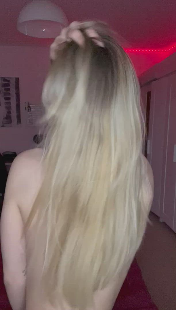 Blonde porn video with onlyfans model clarawalker <strong>@clara-walker</strong>