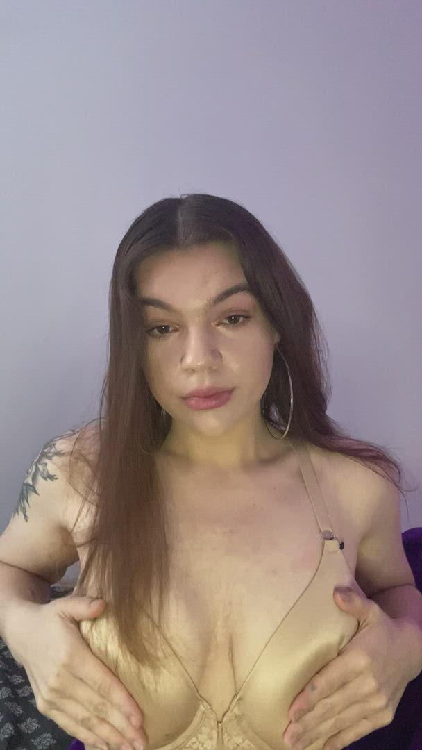 Curvy porn video with onlyfans model CuteKitten <strong>@onlycutekitten</strong>