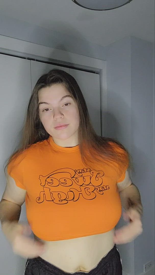 Curvy porn video with onlyfans model CuteKitten <strong>@onlycutekitten</strong>
