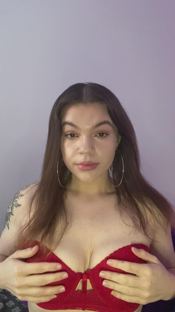 Curvy porn video with onlyfans model CuteKitten <strong>@onlycutekitten</strong>