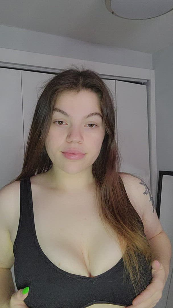 Curvy porn video with onlyfans model CuteKitten <strong>@onlycutekitten</strong>