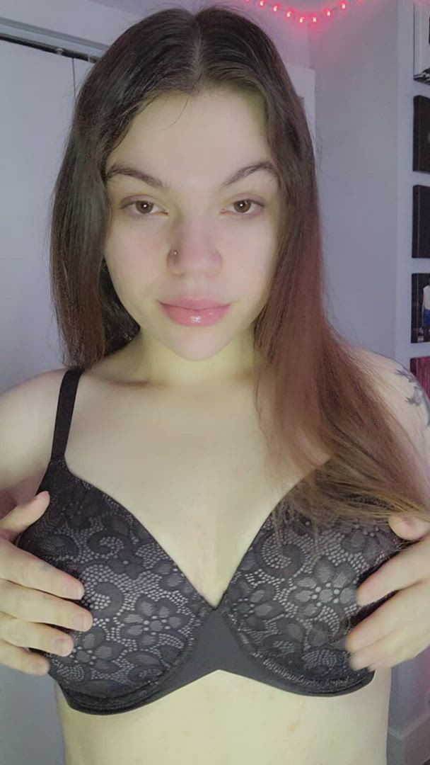 Curvy porn video with onlyfans model CuteKitten <strong>@onlycutekitten</strong>