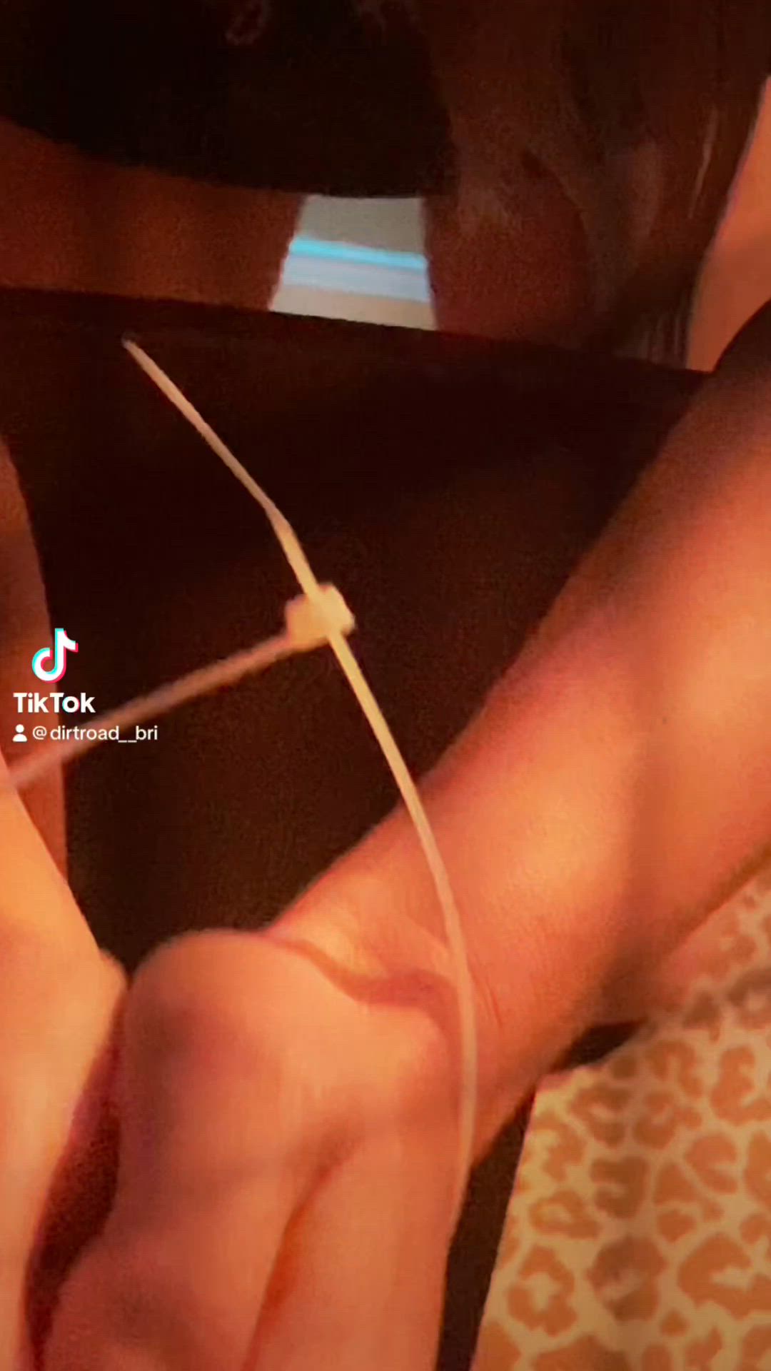 Amateur porn video with onlyfans model dirtroadbri <strong>@u273356766</strong>