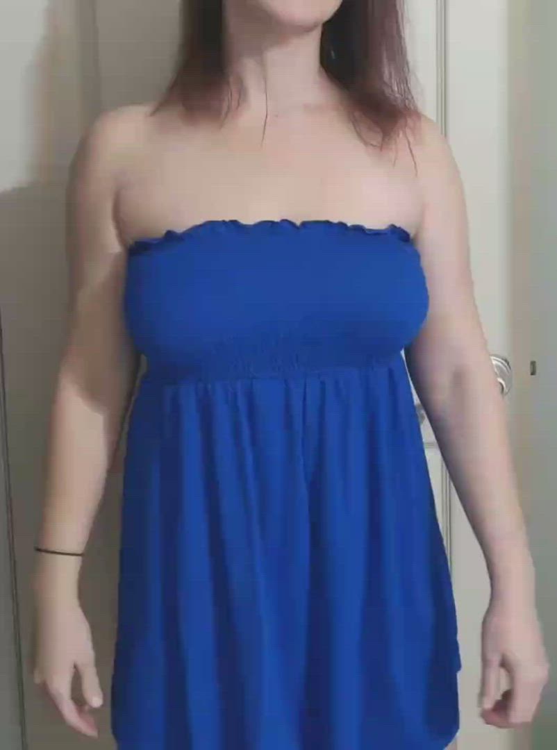 MILF porn video with onlyfans model Emma Strawberry <strong>@u81482681</strong>