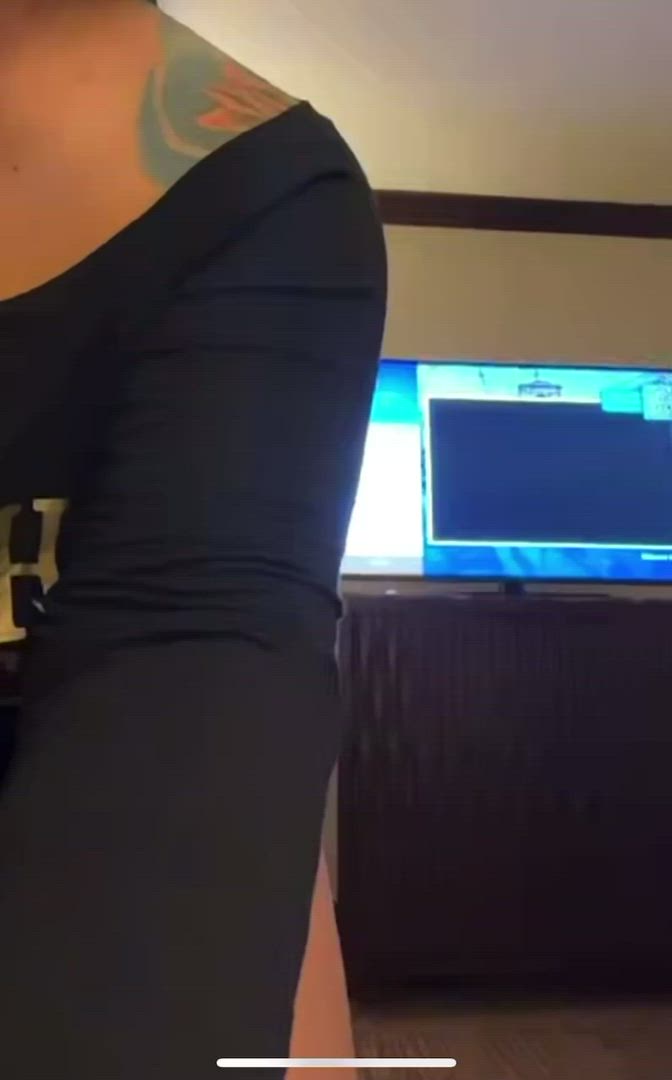 Amateur porn video with onlyfans model FilipinaInnieQueen <strong>@xxgahdamn</strong>
