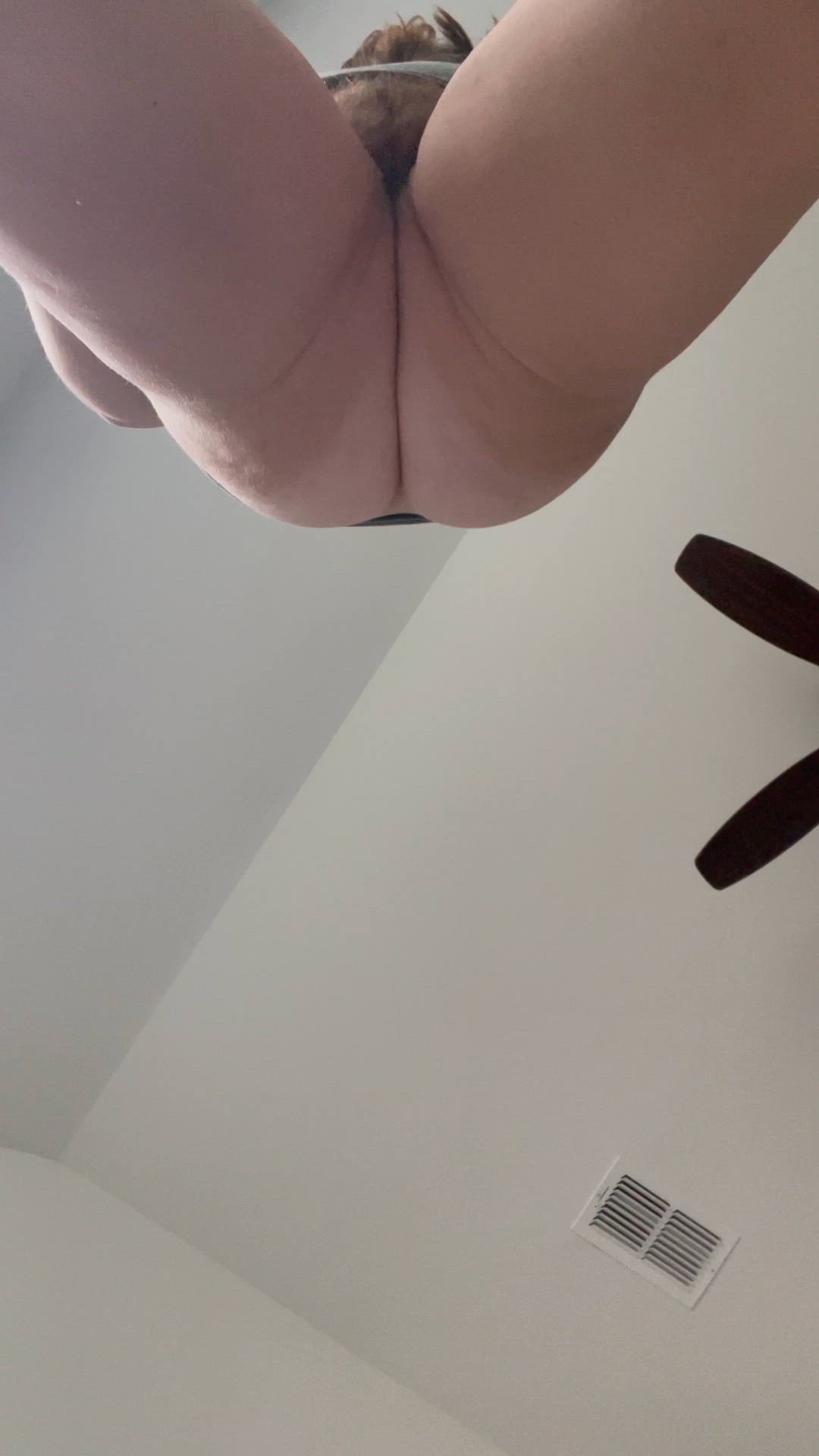 Cumshot porn video with onlyfans model fionafox <strong>@fionafoxxx0</strong>