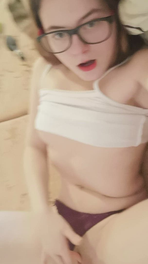 18 Years Old porn video with onlyfans model fortyonabranch <strong>@lisa_flower</strong>