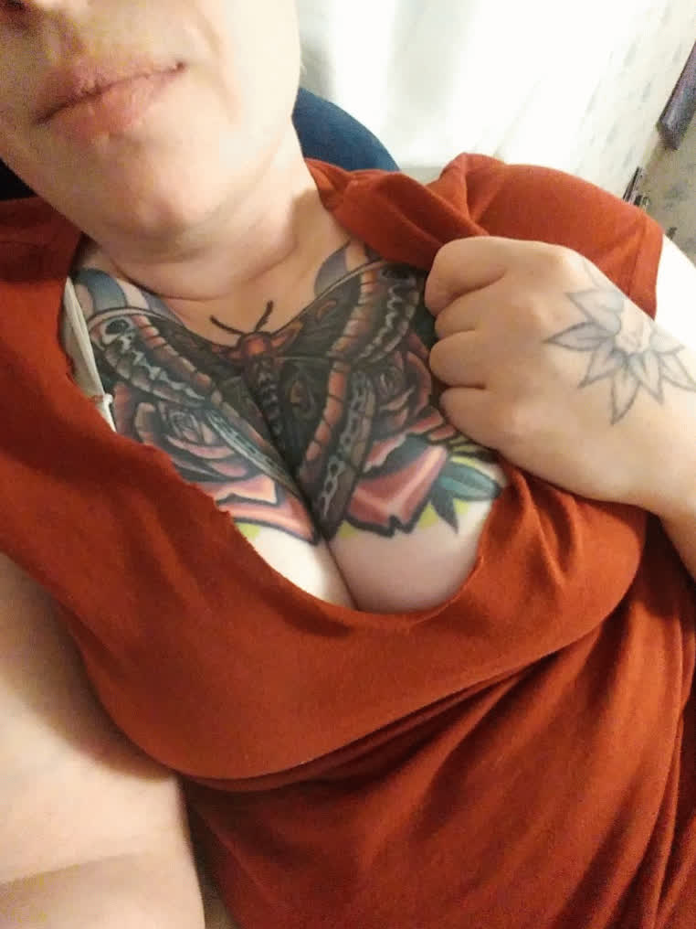 MILF porn video with onlyfans model gothgirljayne <strong>@jaynedrew</strong>