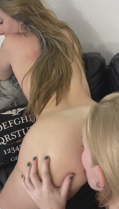 Alt porn video with onlyfans model GOTHSPVT <strong>@anastasiagoth</strong>