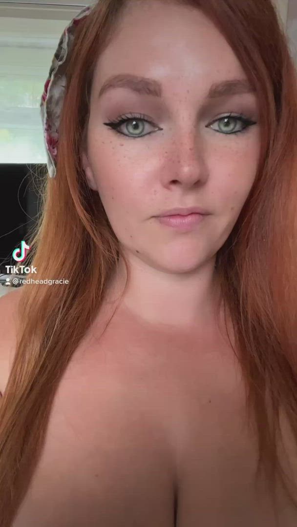 Green Eyes porn video with onlyfans model Grace Smyth <strong>@redheadgracie</strong>