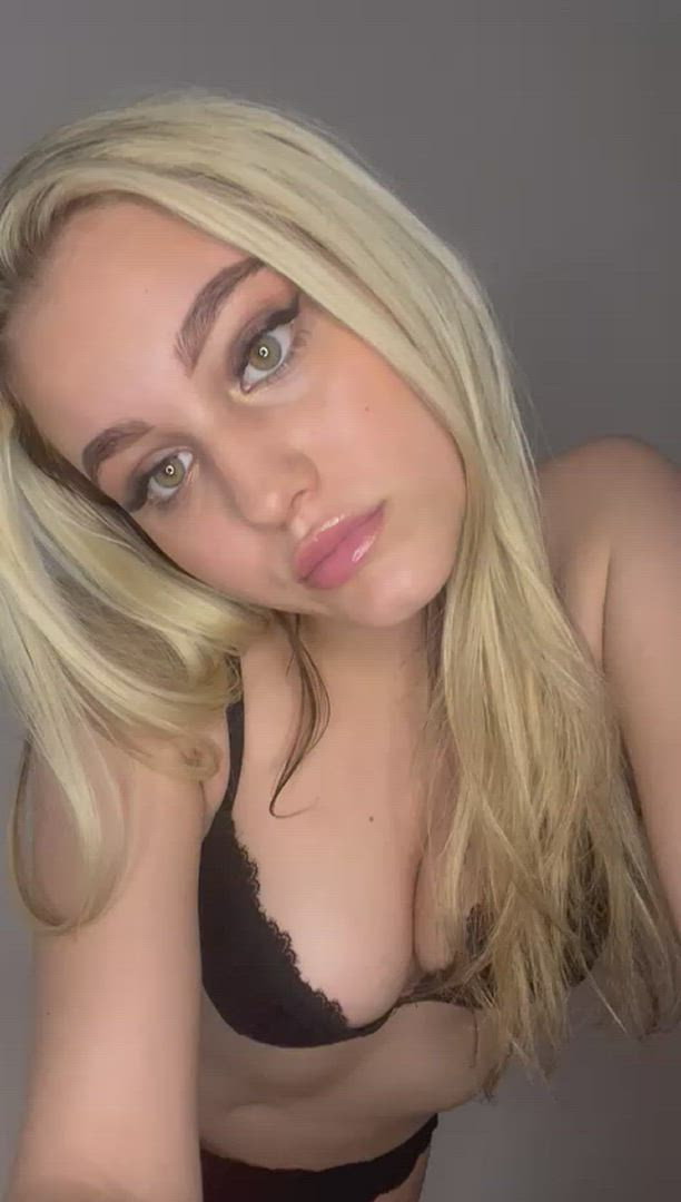 Ass porn video with onlyfans model Hailey ? <strong>@haileyroots</strong>