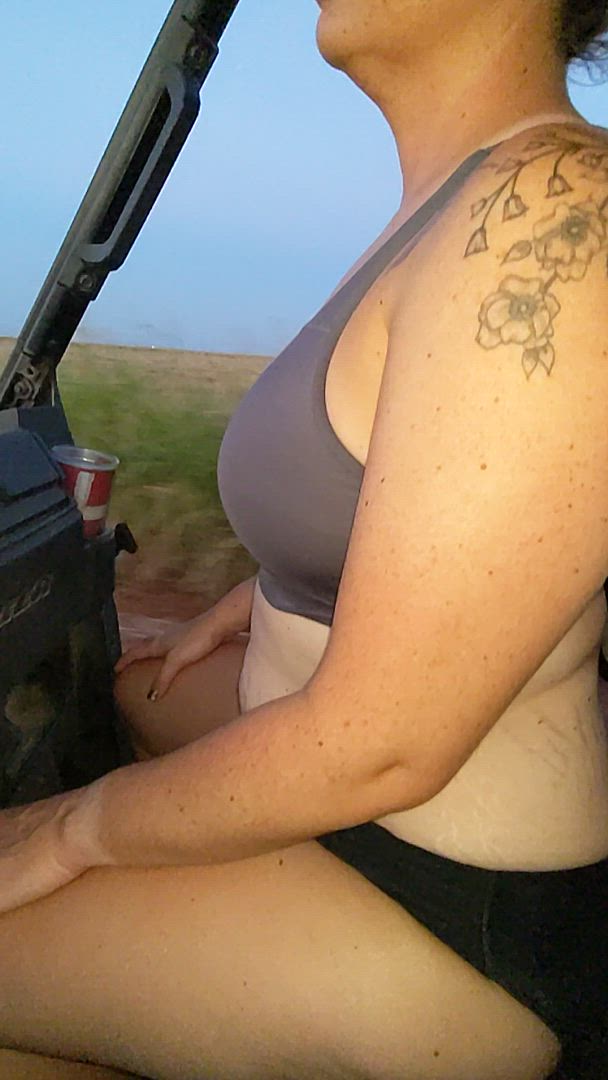 Boobs porn video with onlyfans model Hotwifesidneylong <strong>@sidneylong2</strong>