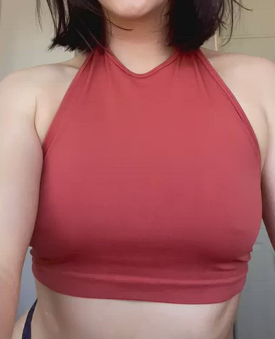 Titty Drop porn video with onlyfans model JezebelScarlet <strong>@jezebelscarlet</strong>