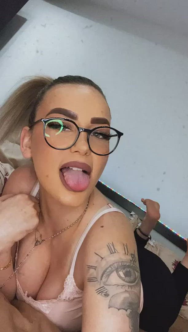 Bra porn video with onlyfans model karyna <strong>@karina_ioanaaa</strong>