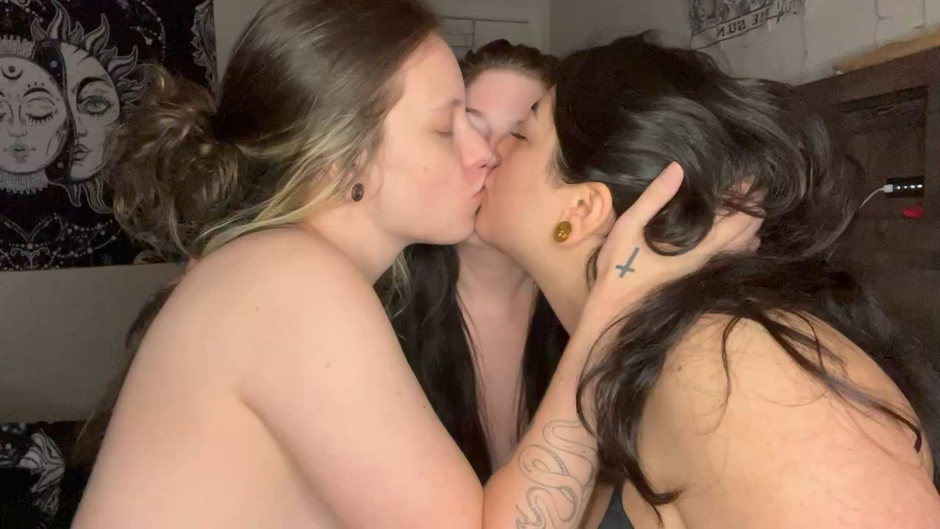 Lesbian porn video with onlyfans model kaydxnrae <strong>@kaydxn.rae</strong>