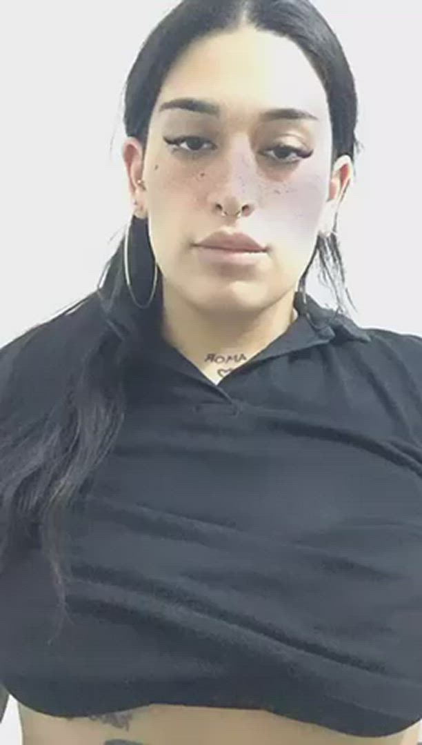 Latina porn video with onlyfans model latinalov3 <strong>@l4tinalove</strong>