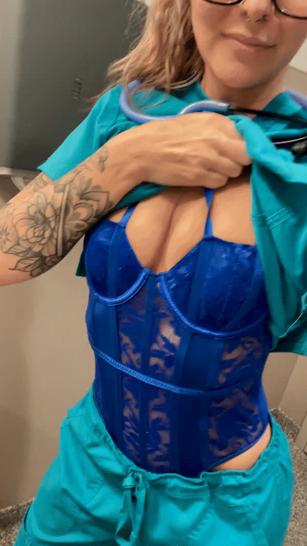 Amateur porn video with onlyfans model lunamoonxx <strong>@lunamoonxx</strong>
