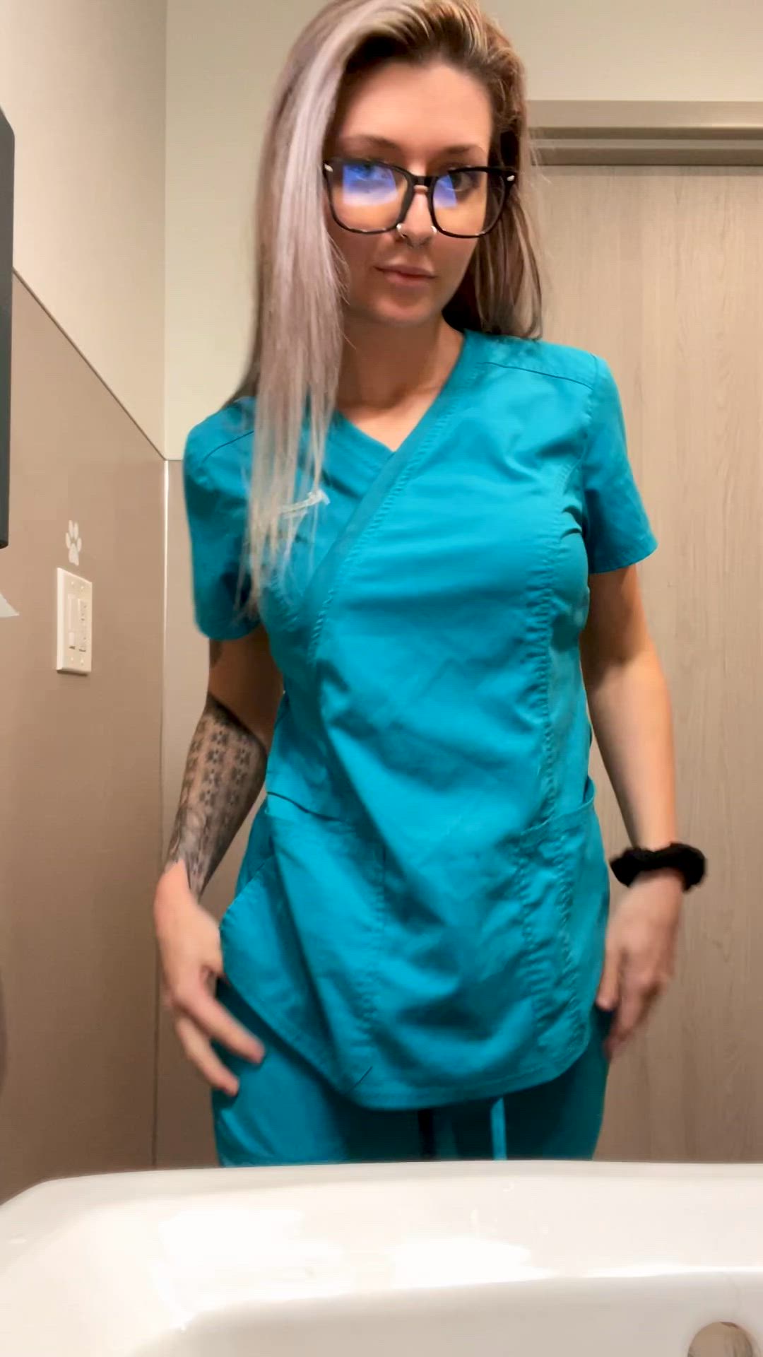 Amateur porn video with onlyfans model lunamoonxx <strong>@lunamoonxx</strong>