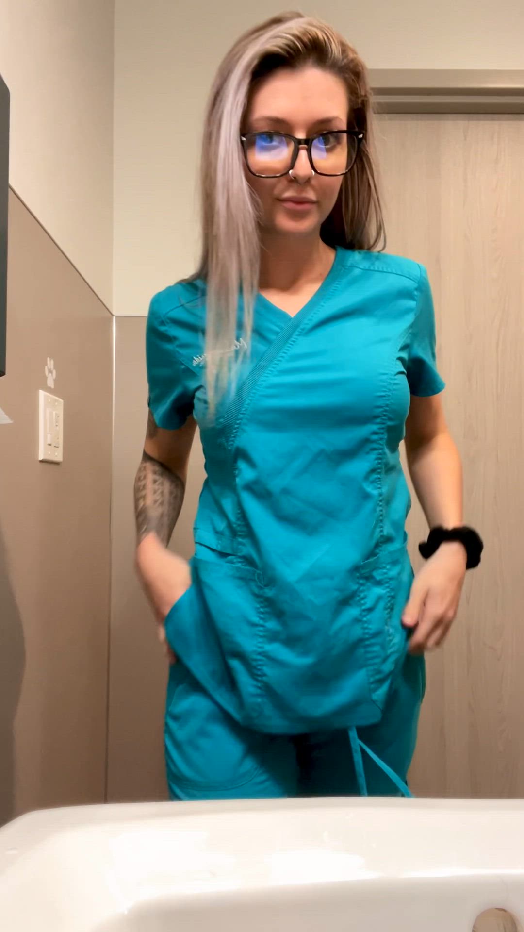 Amateur porn video with onlyfans model lunamoonxx <strong>@lunamoonxx</strong>