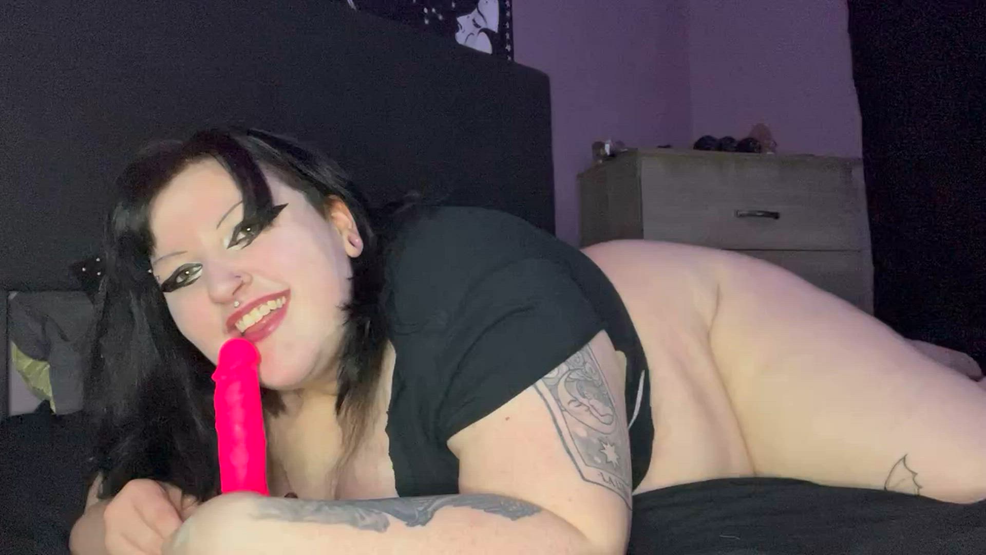 Blowjob porn video with onlyfans model lunarkitty <strong>@lunarkitty666</strong>