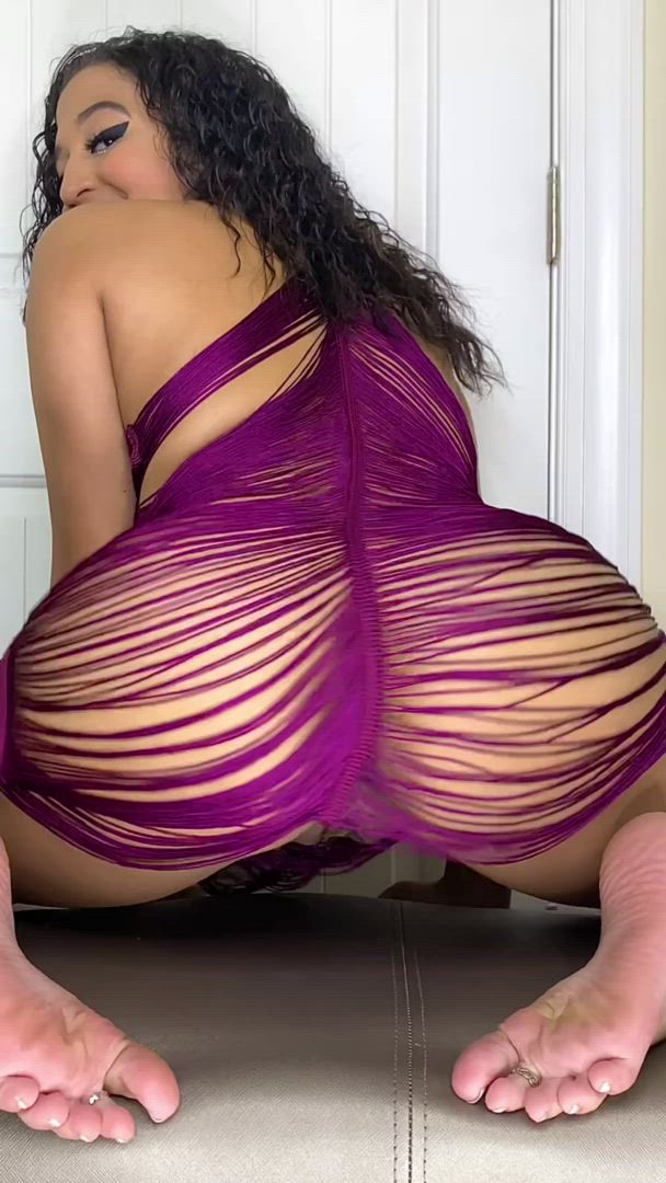 Ass Spread porn video with onlyfans model Megan <strong>@mixedgirl21</strong>