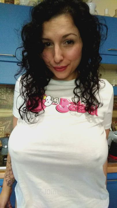 Big Tits porn video with onlyfans model Miss ChillaBit <strong>@misschillabit</strong>