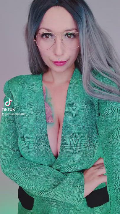 Big Tits porn video with onlyfans model Miss ChillaBit <strong>@misschillabit</strong>