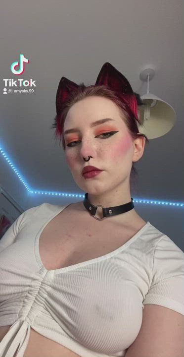 Choker porn video with onlyfans model amysky99 <strong>@amysky99</strong>