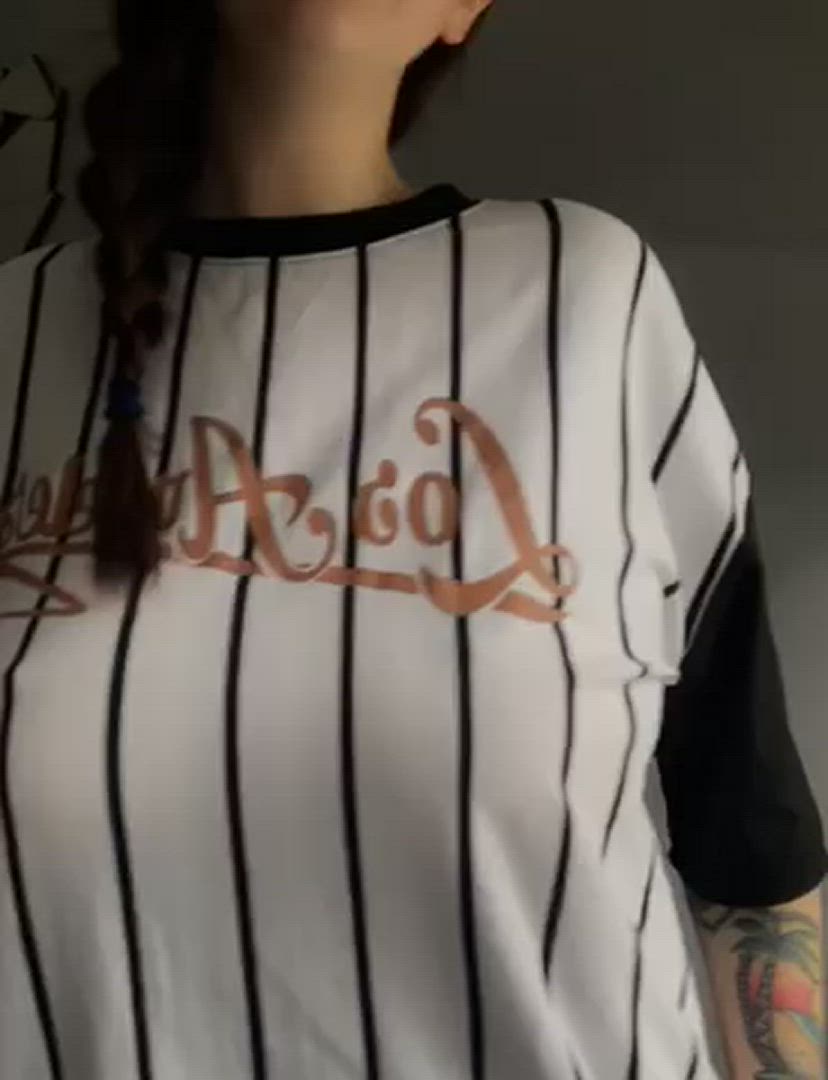 Fake Boobs porn video with onlyfans model bonniebabyxx <strong>@bonniebabyxx</strong>