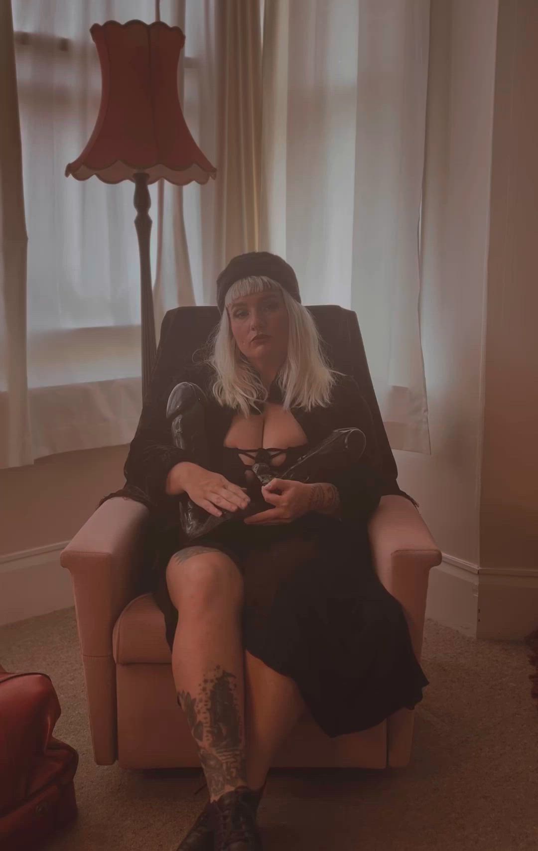 MILF porn video with onlyfans model bonnielady <strong>@bonnielady</strong>