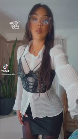 Coworker porn video with onlyfans model emeriestrange <strong>@emeriestrange</strong>