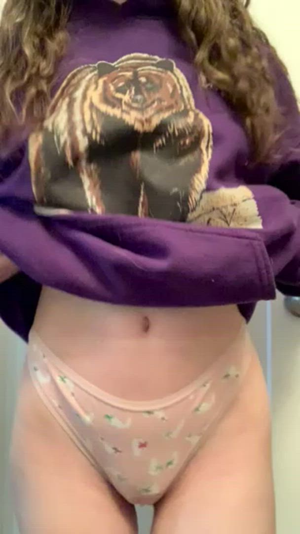 18 Years Old porn video with onlyfans model miamiaof <strong>@miamiaof</strong>