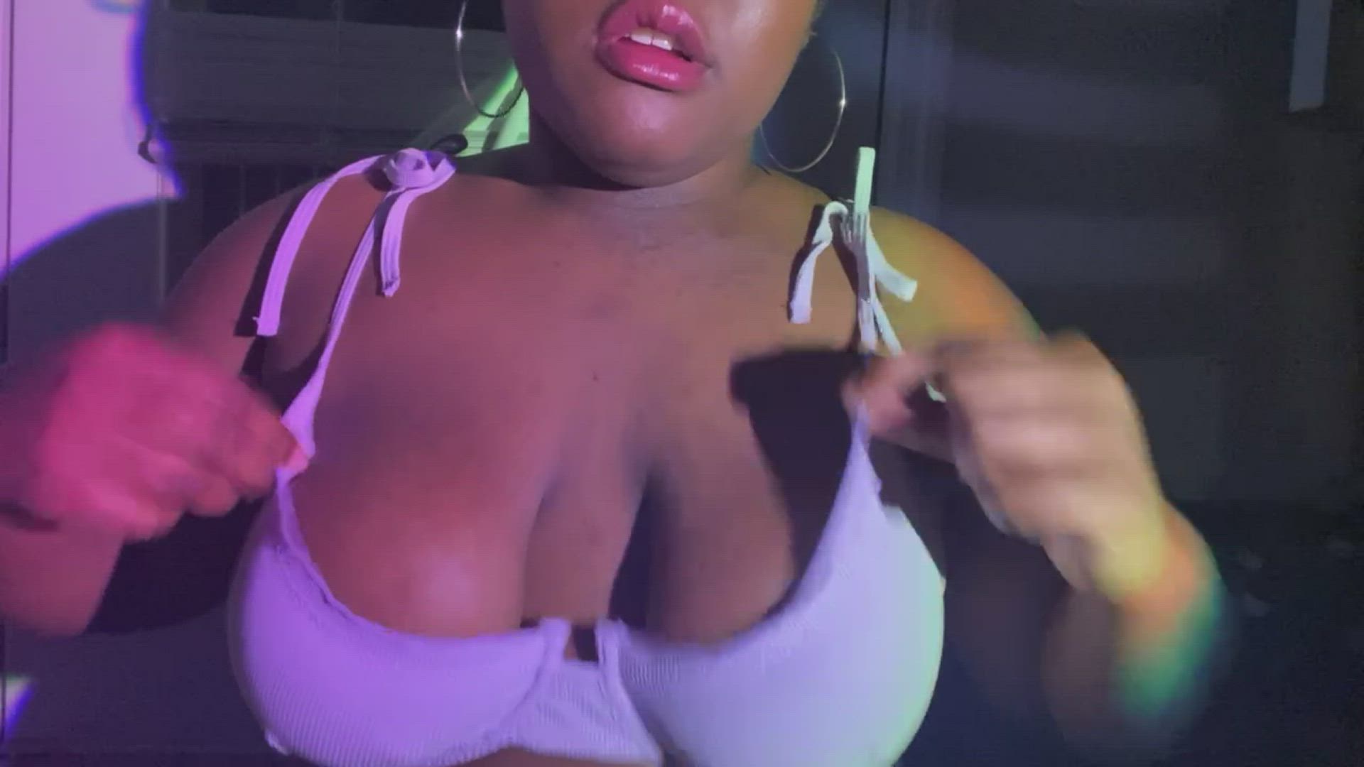 Big Nipples porn video with onlyfans model Niyamorx <strong>@niyamorx</strong>