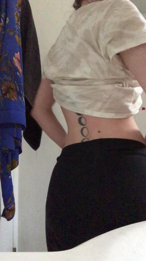 Ass porn video with onlyfans model ShensiiTrembles <strong>@shensiitrembles</strong>