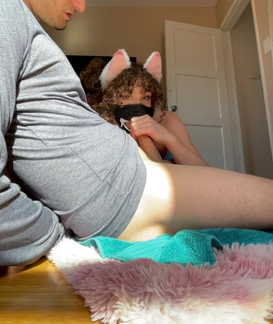 Blowjob porn video with onlyfans model VibeWithMolly <strong>@vibewithmommy</strong>