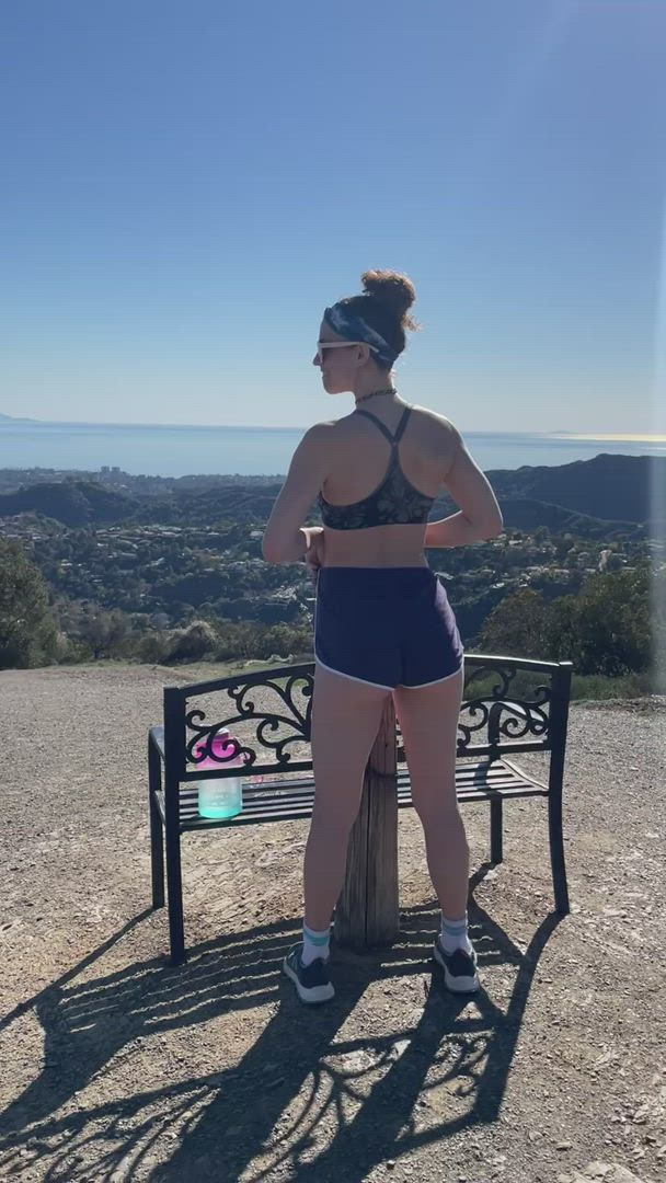 Muscular Girl porn video with onlyfans model VibeWithMolly <strong>@vibewithmommy</strong>
