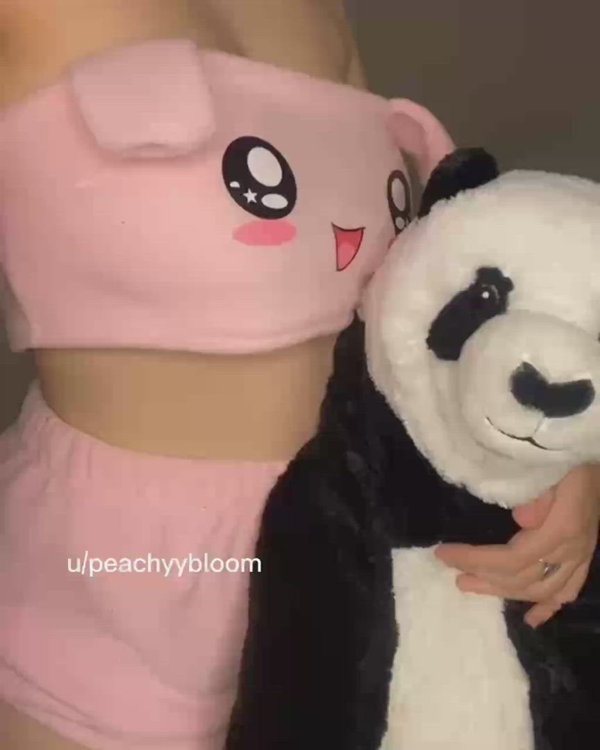 19 Years Old porn video with onlyfans model peachyy? <strong>@peachyybloom</strong>