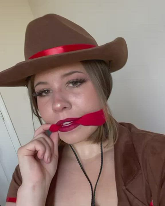 Cowgirl porn video with onlyfans model Robbie Latour <strong>@robinsplaynest</strong>