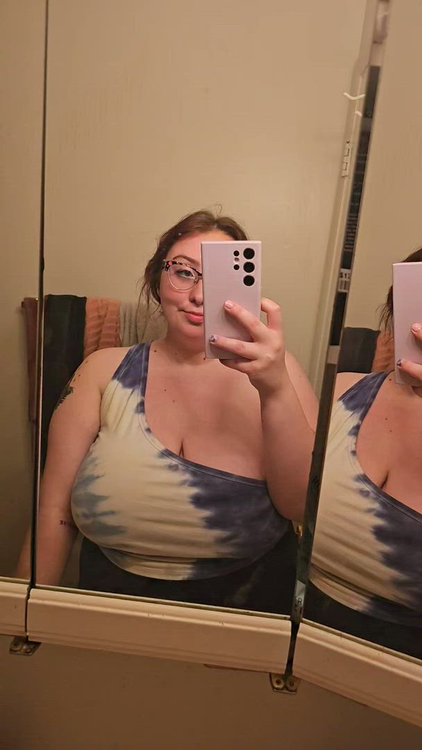 Big Tits porn video with onlyfans model Sapphire <strong>@sapphiremelonz</strong>