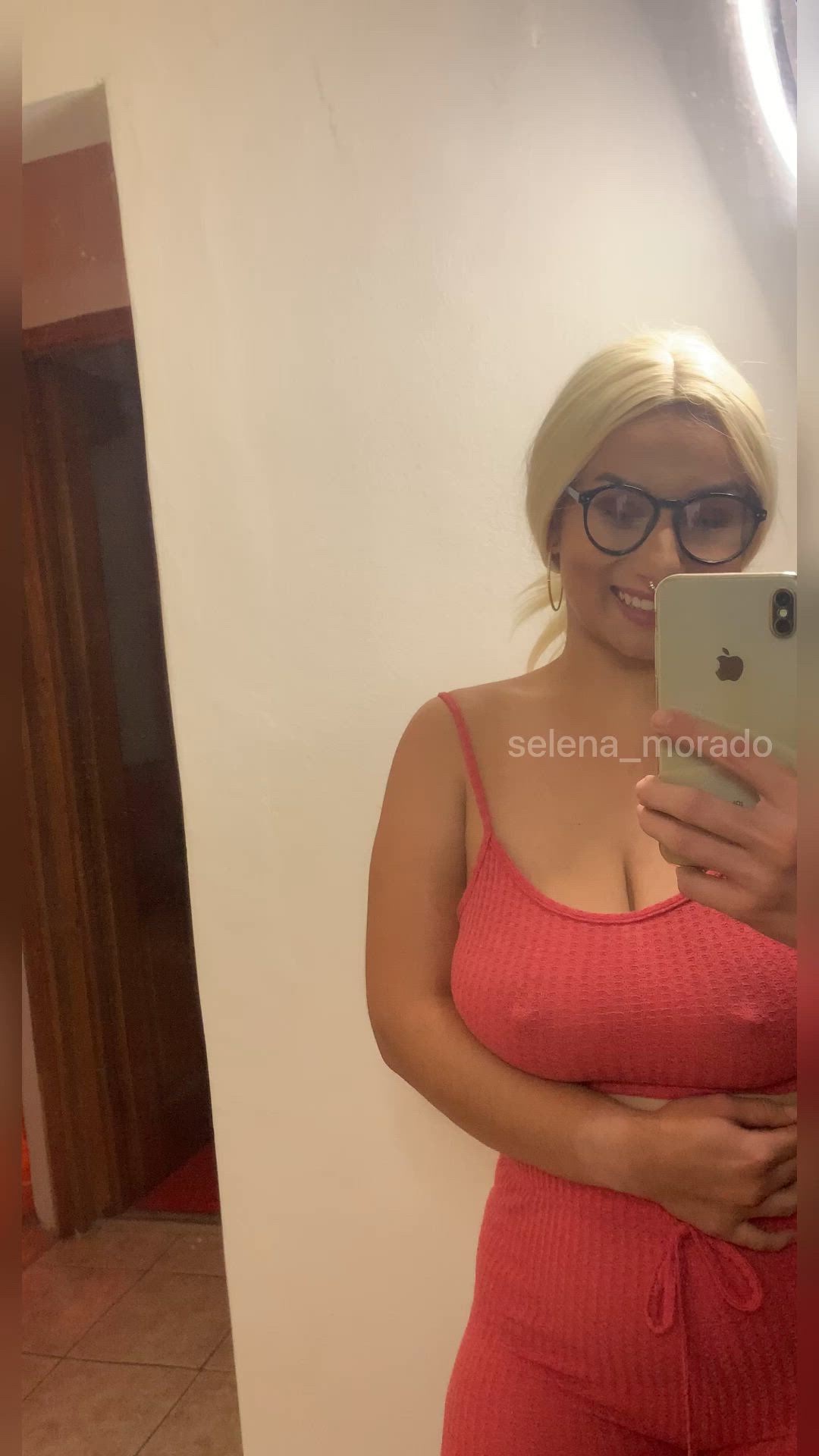 Tits porn video with onlyfans model selenamorado1 <strong>@selena.morado</strong>