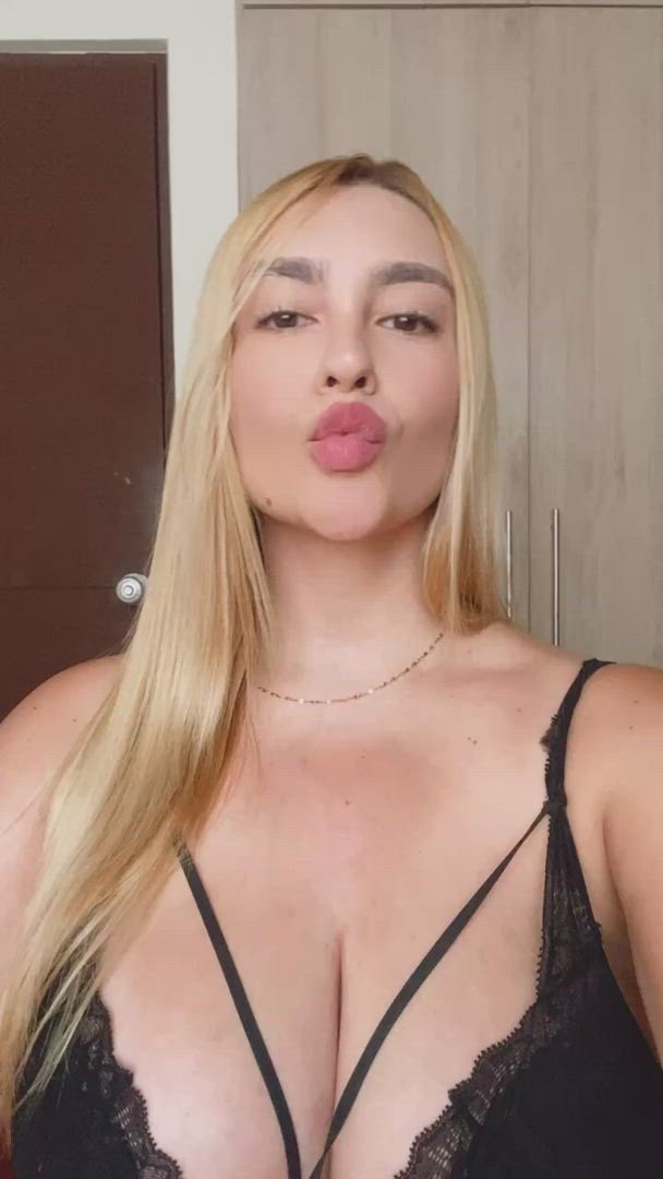 Boobs porn video with onlyfans model sophialovesyou <strong>@sophialovesu</strong>