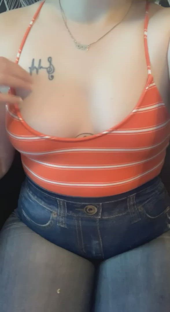 Blonde porn video with onlyfans model spookybarbiegrll <strong>@spookybarbiegrl</strong>